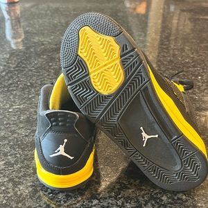 Nike Jordan Retro 4 Thunder